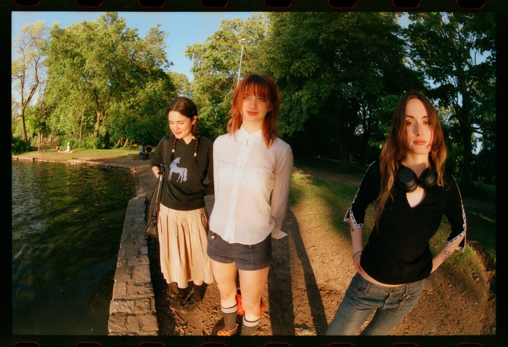 Hello Mary’s ‘Emita Ox’ kicks off weird girl fall in a cathartic&nbsp;way